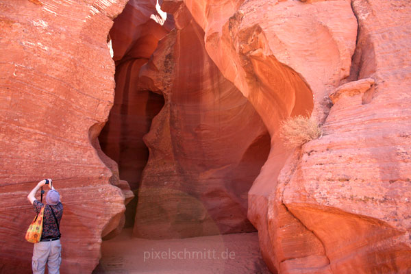 upper antelope canyon lichtstrahl eingang 08
