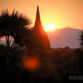 Sonnenaufgang über Bagan
