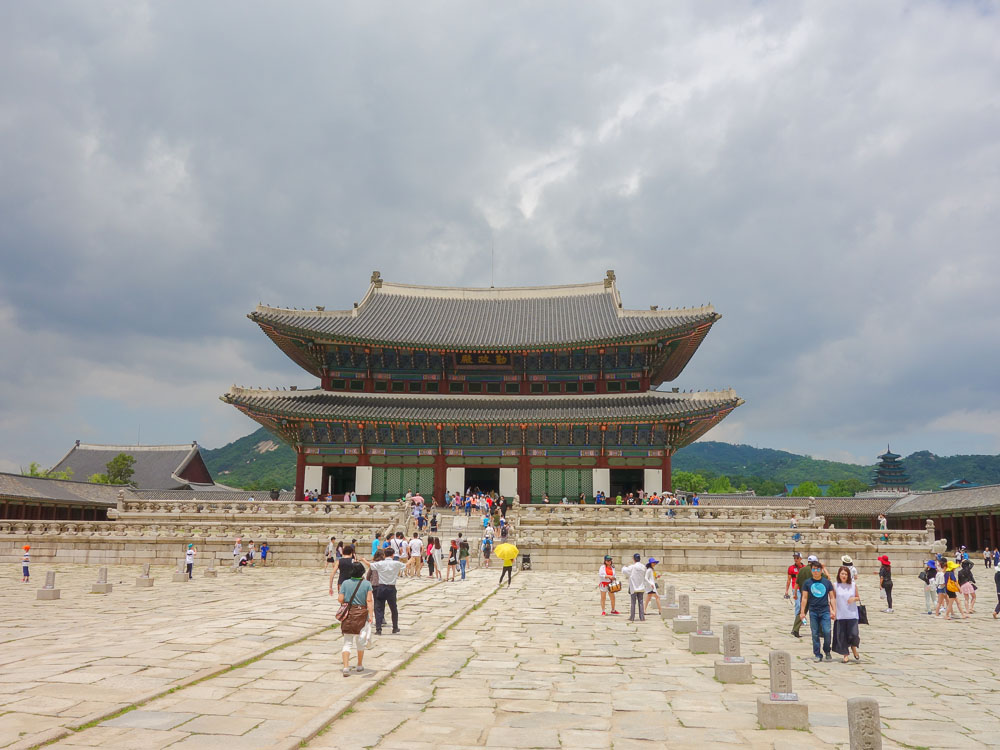 seoul gyeongbokgung palace close up