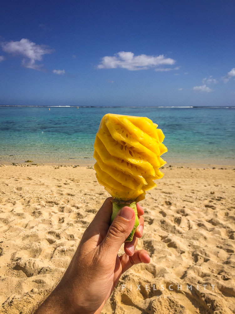So schmeckt Urlaub: Frische Ananas auf Mauritius